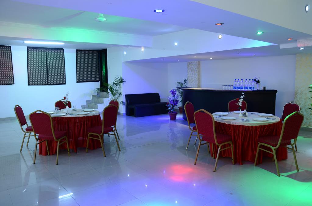 Hotel Global Radiance 뉴델리 외부 사진